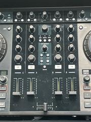 Native Instruments Traktor Kontrol S4 DJ Controller w/ Odyssey Glide Case